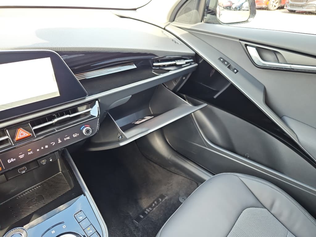 2024 Kia Niro EV view 20