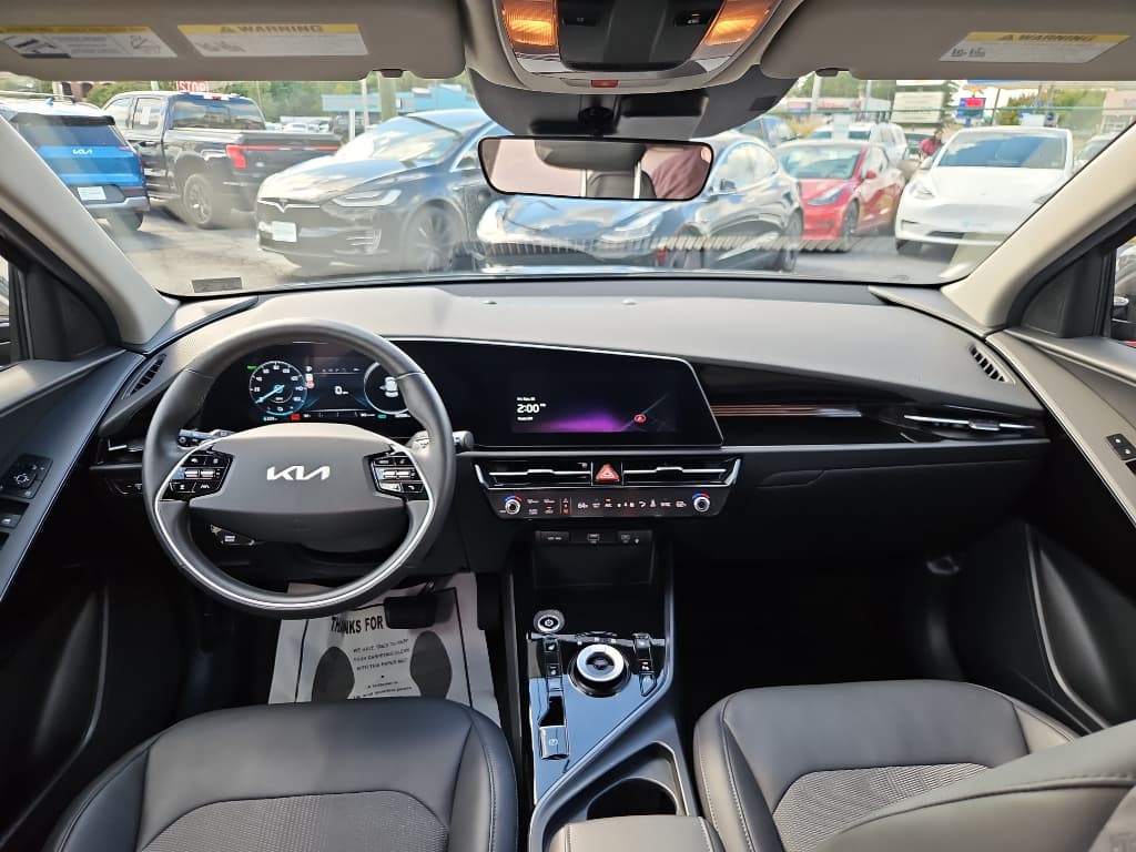 2024 Kia Niro EV view 17