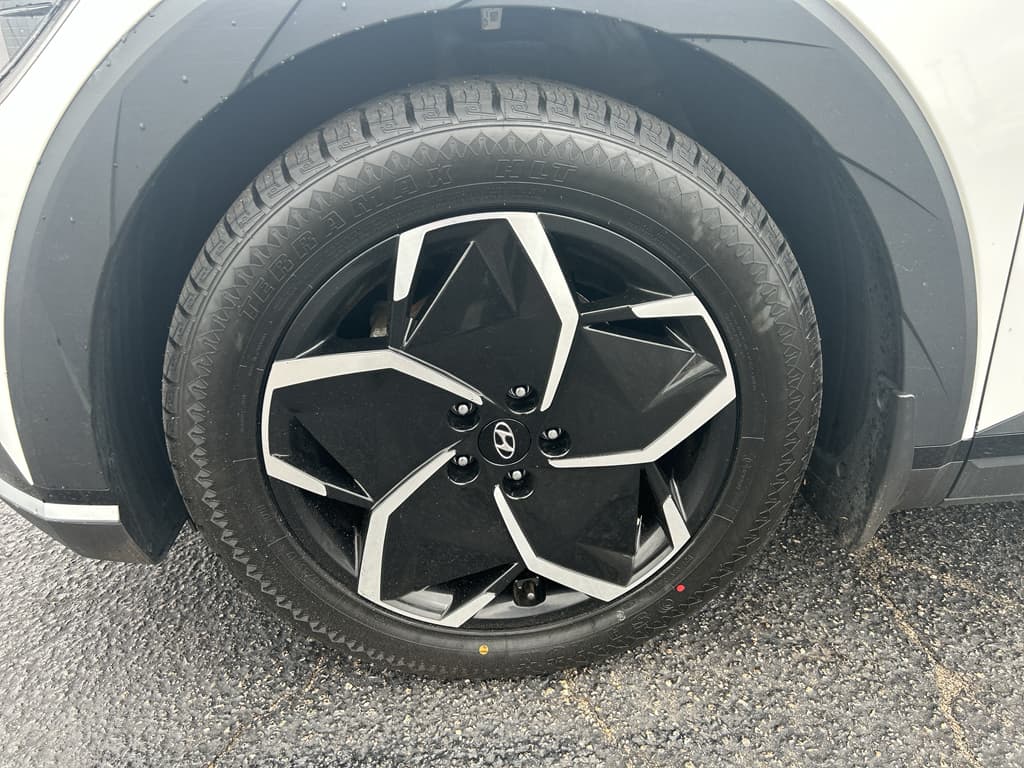 2022 Hyundai IONIQ 5 view 26