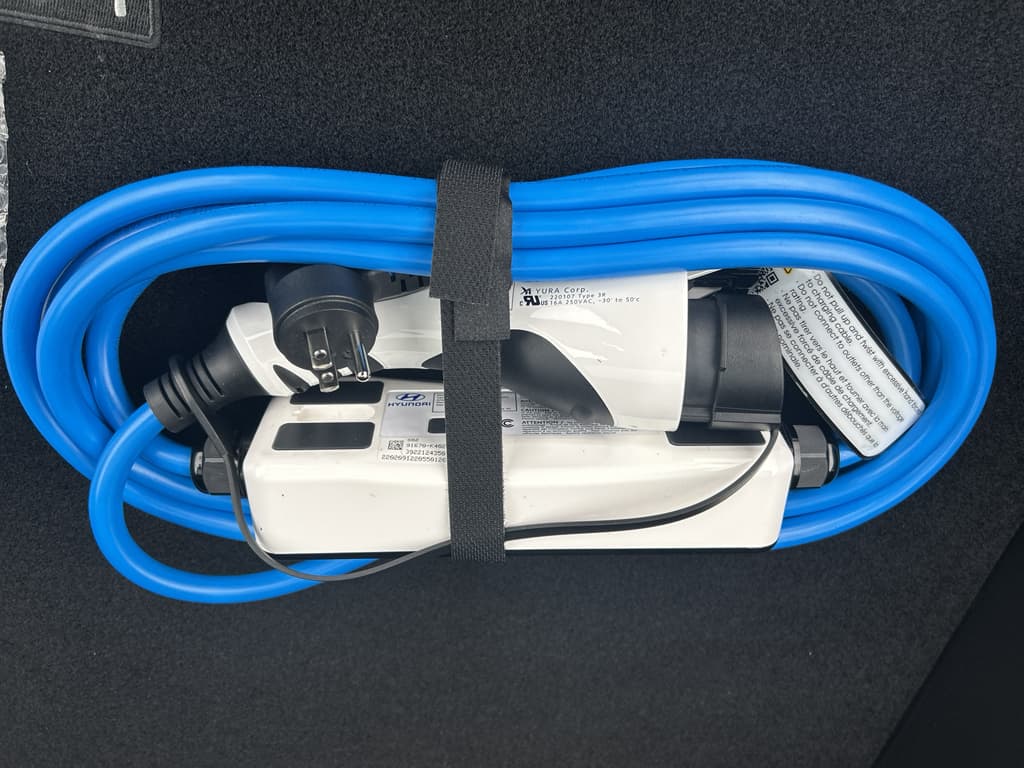 2022 Hyundai IONIQ 5 view 5