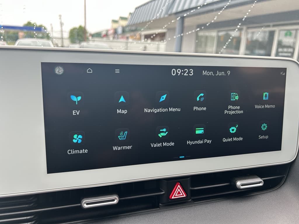 2022 Hyundai IONIQ 5 view 13