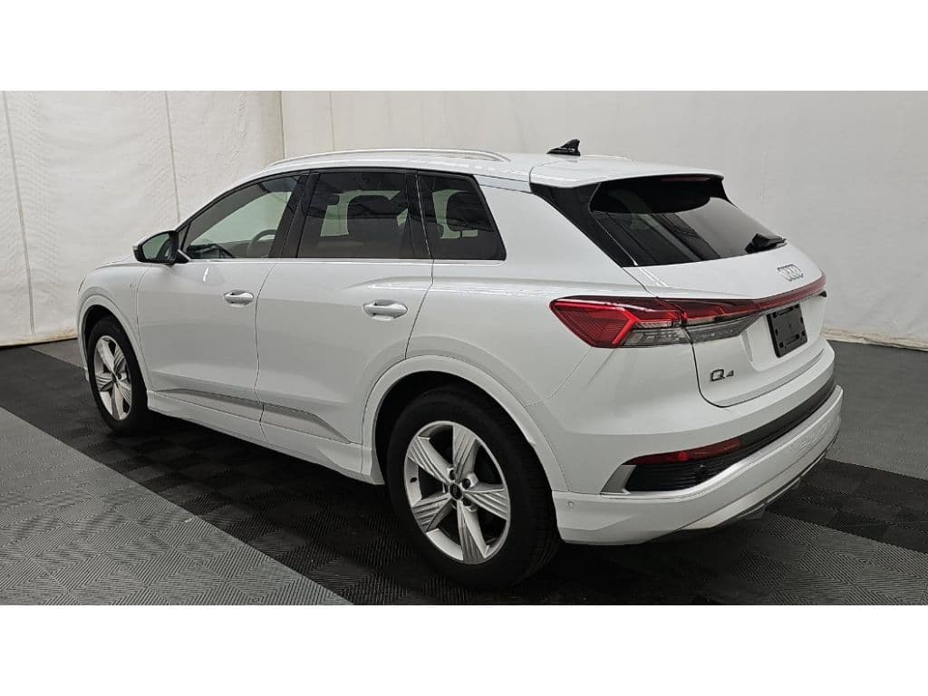 2024 Audi Q4 e-tron view 4