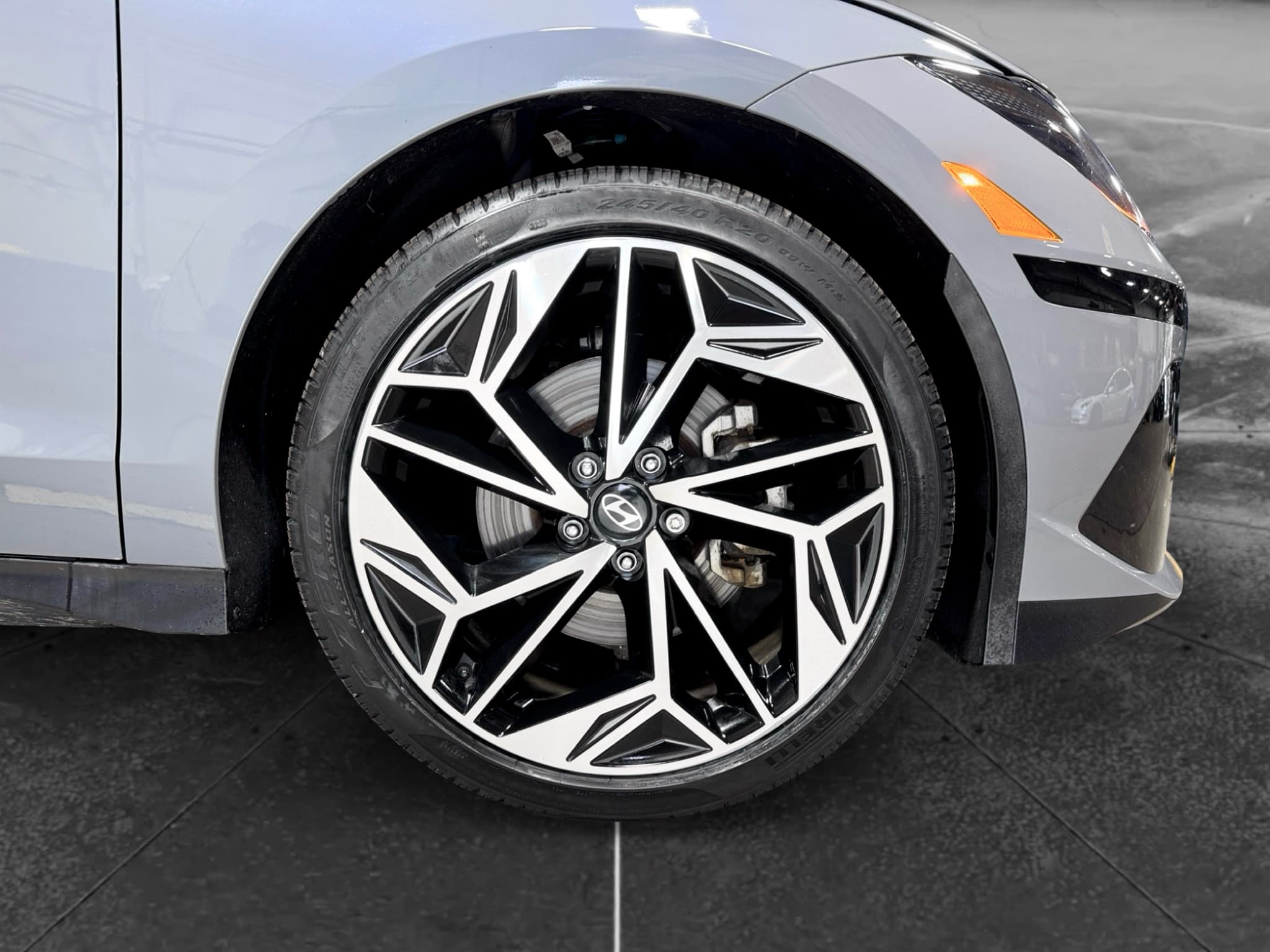 2025 Hyundai IONIQ 6 view 37