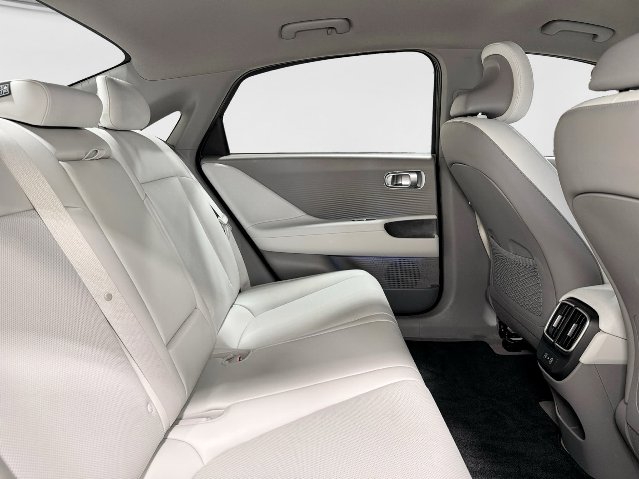 2025 Hyundai IONIQ 6 view 22