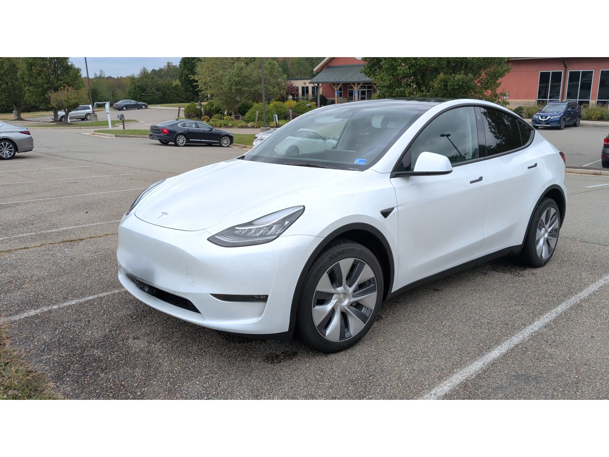 2023 Tesla Model Y view 1