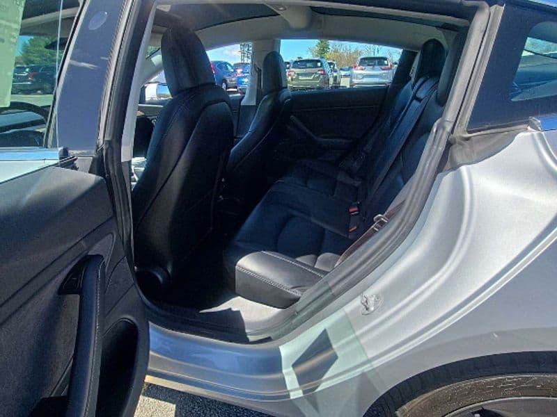 2018 Tesla Model 3 view 6
