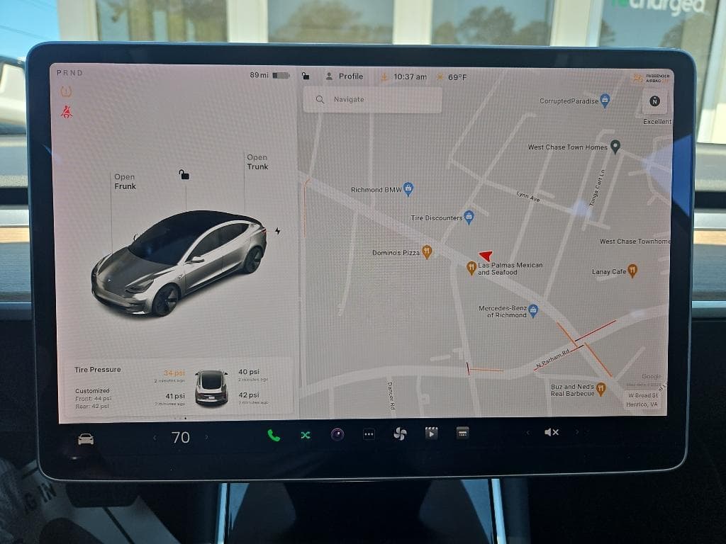 2018 Tesla Model 3 view 10