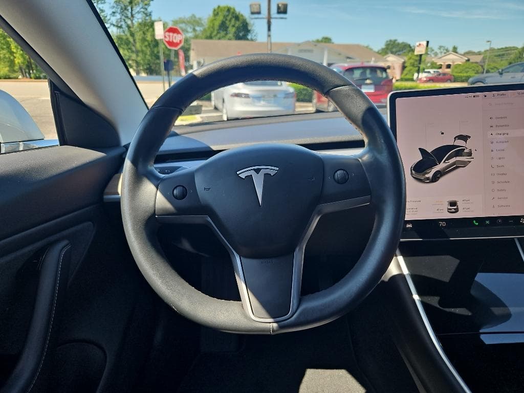 2018 Tesla Model 3 view 8