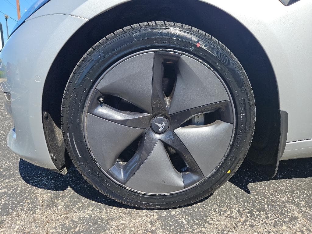 2018 Tesla Model 3 view 23