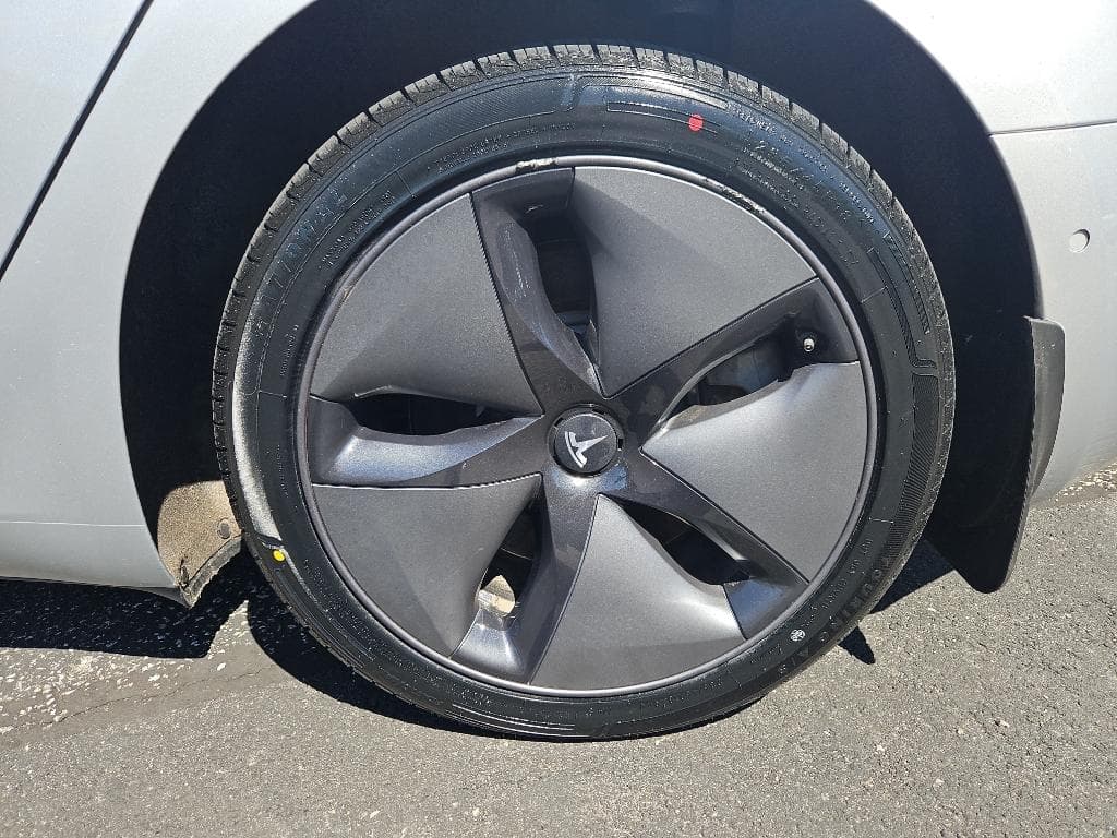 2018 Tesla Model 3 view 25