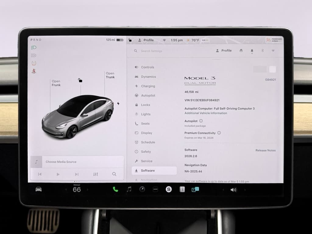 2018 Tesla Model 3 view 11