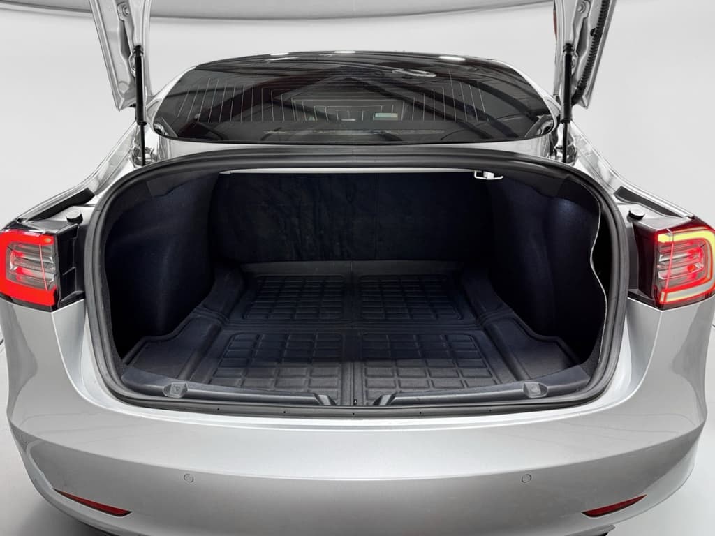 2018 Tesla Model 3 view 24