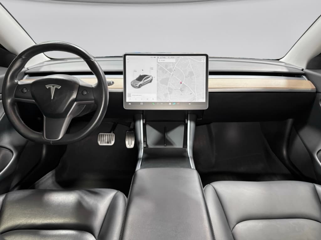 2018 Tesla Model 3 view 13