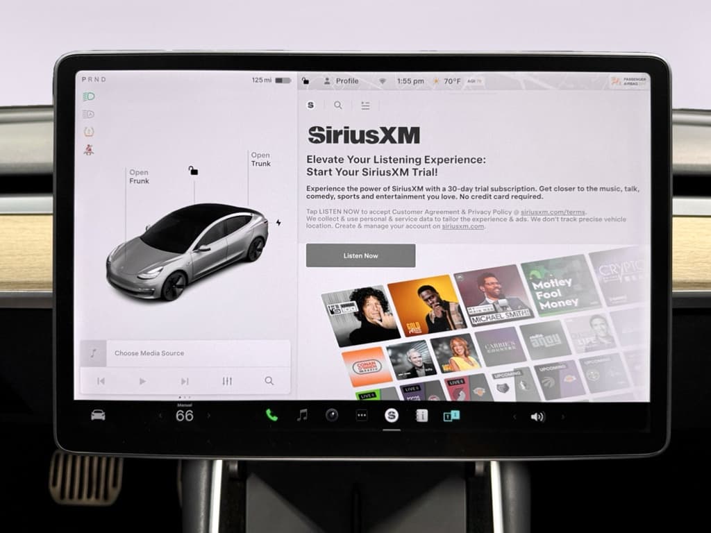 2018 Tesla Model 3 view 10