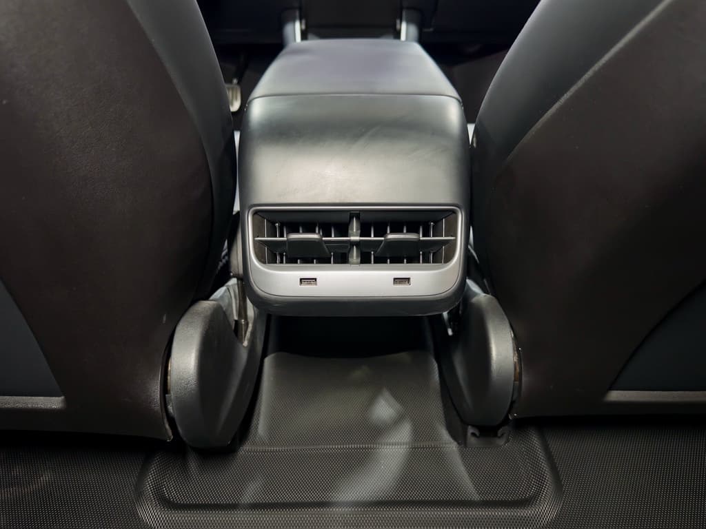 2018 Tesla Model 3 view 18