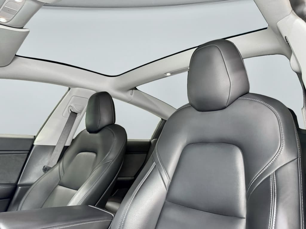 2018 Tesla Model 3 view 21