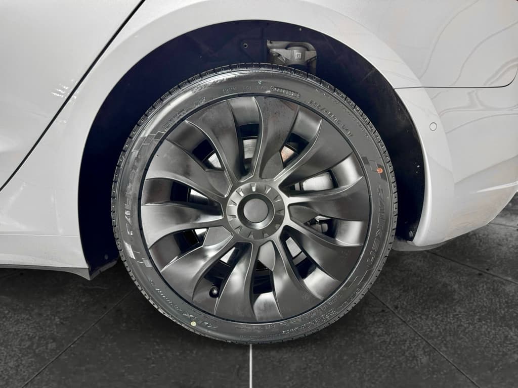 2018 Tesla Model 3 view 30