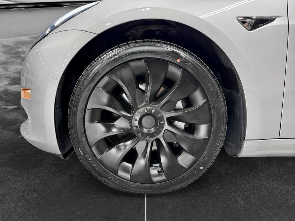 2018 Tesla Model 3 view 28