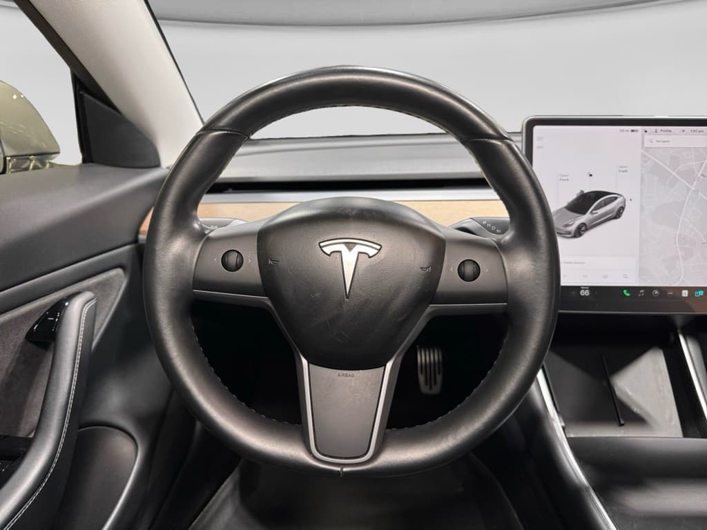 2018 Tesla Model 3 view 7