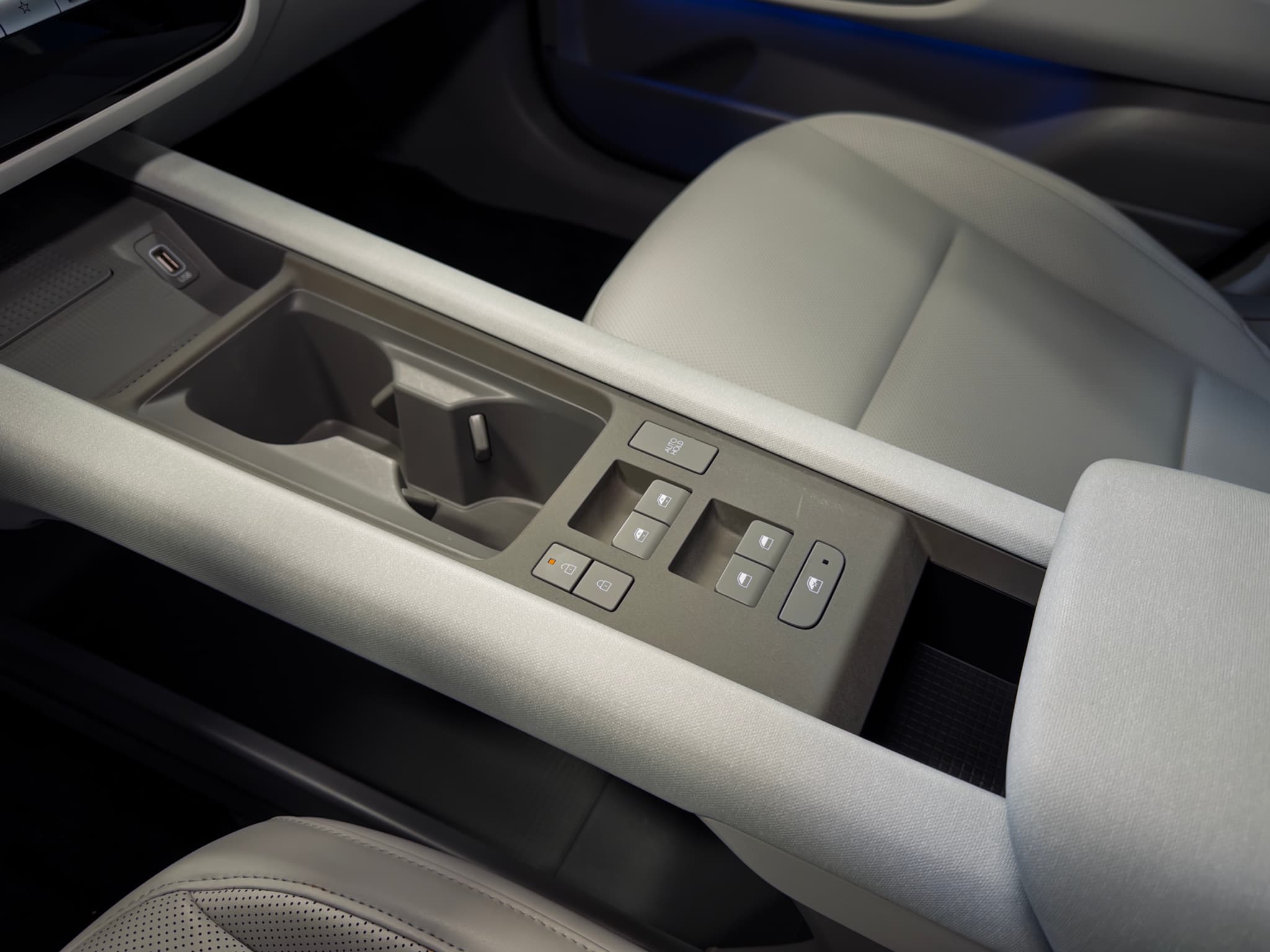 2025 Hyundai IONIQ 6 view 17