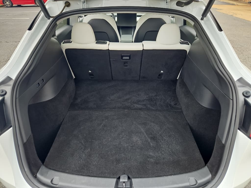 2021 Tesla Model Y view 18