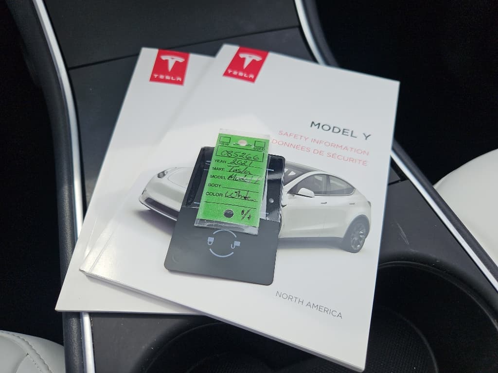 2021 Tesla Model Y view 15