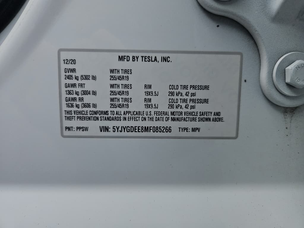 2021 Tesla Model Y view 20