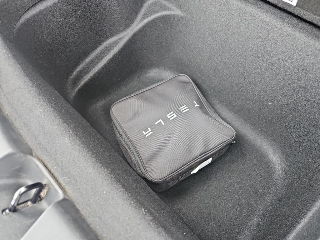 2021 Tesla Model Y view 6