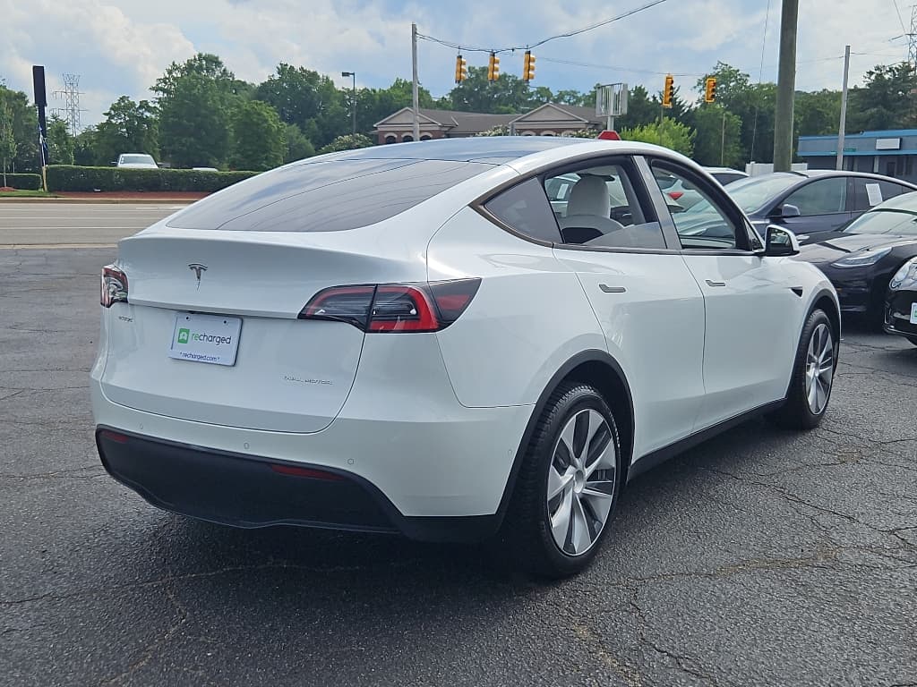 2021 Tesla Model Y view 3
