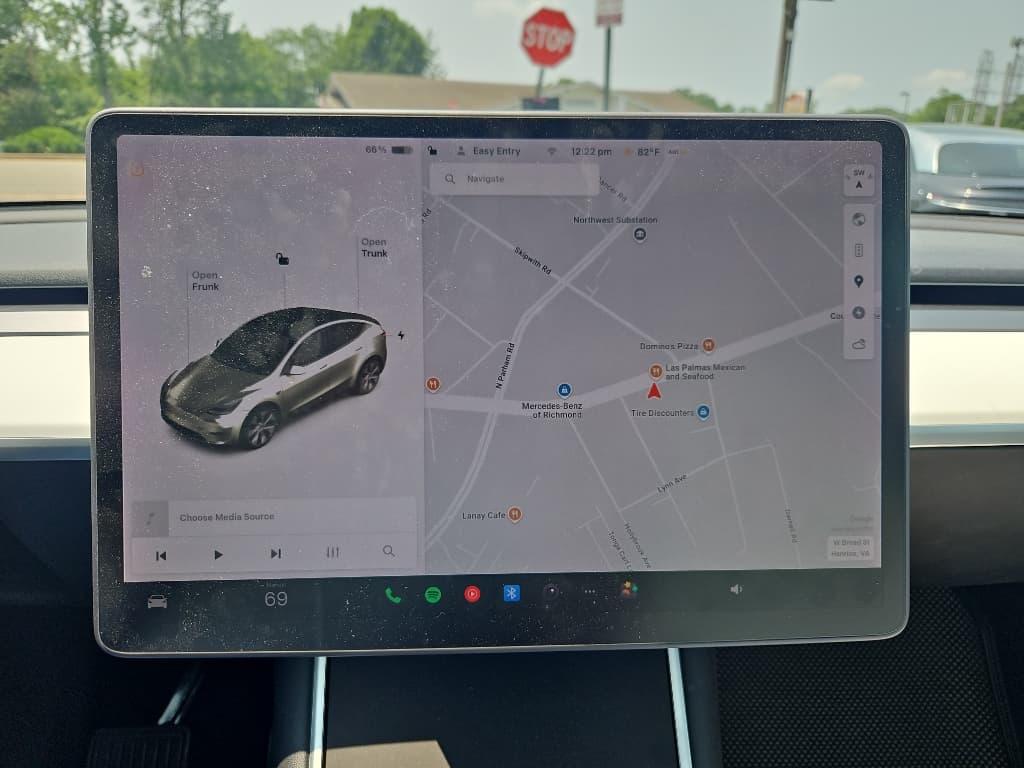 2021 Tesla Model Y view 9