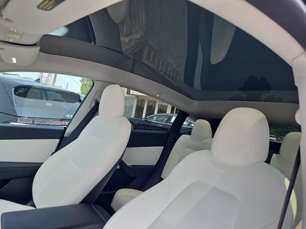 2021 Tesla Model Y view 16