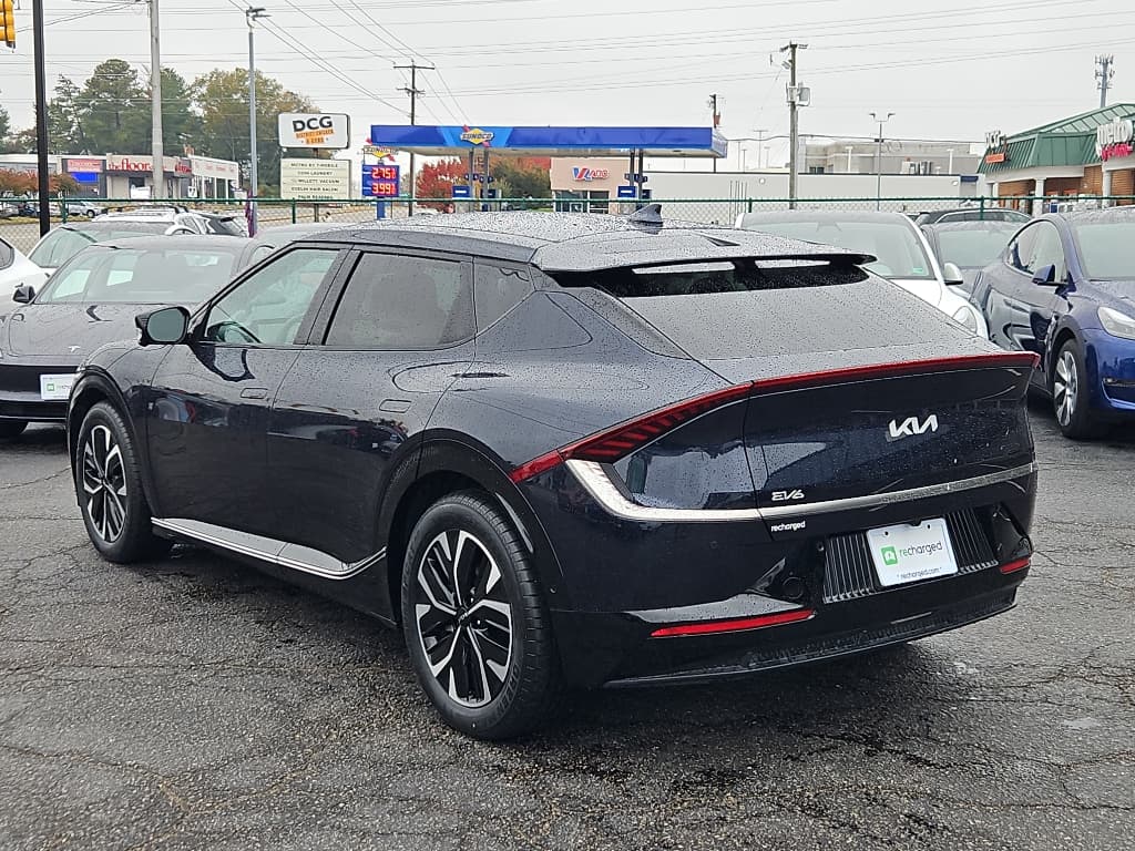 2022 Kia EV6 view 2