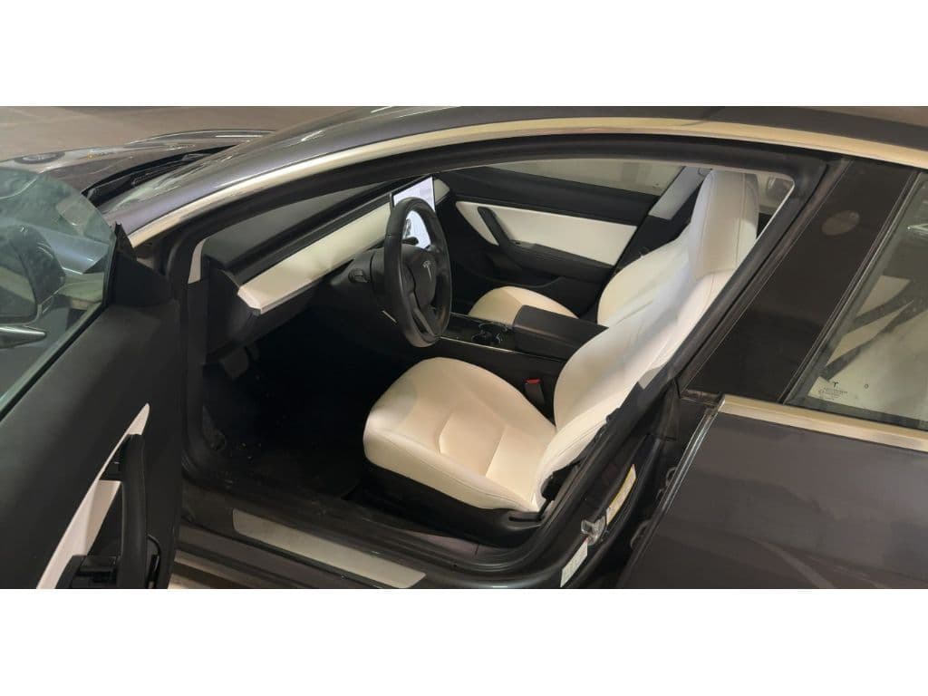 2018 Tesla Model 3 view 5