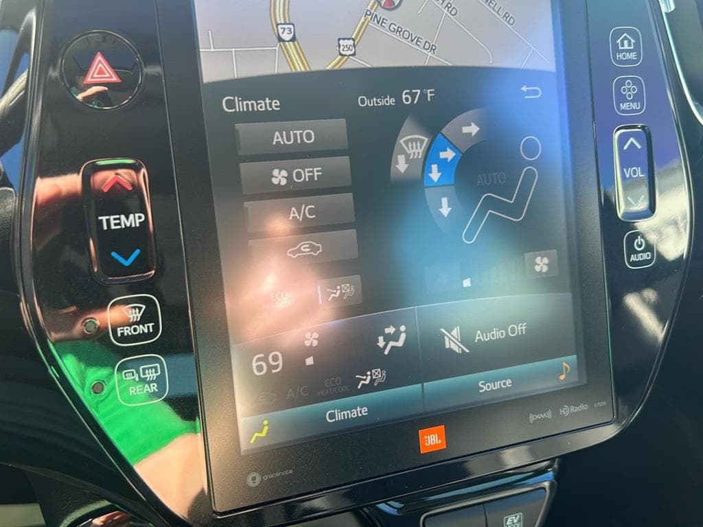 2019 Toyota Prius view 10