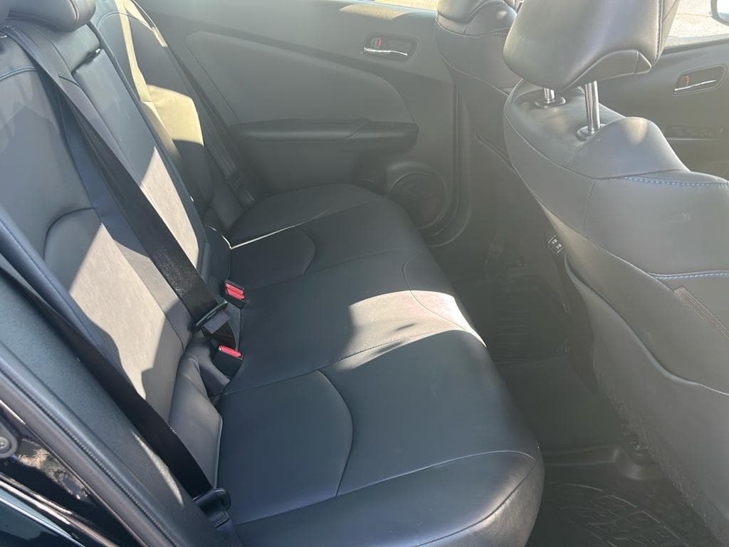2019 Toyota Prius view 16
