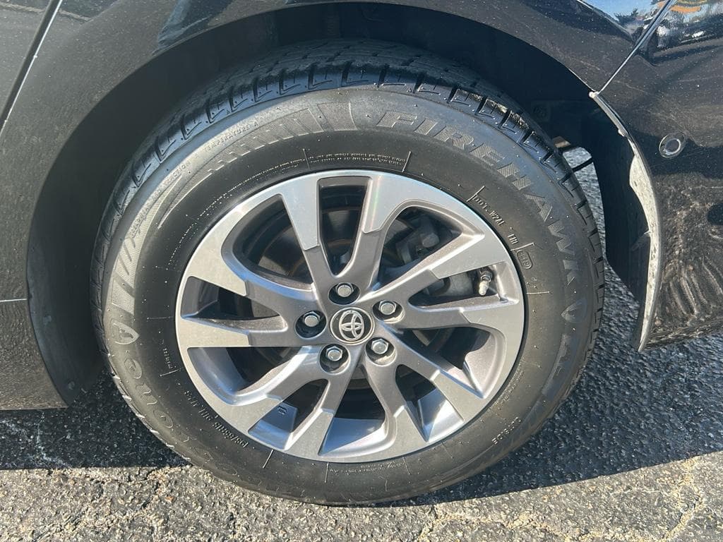2019 Toyota Prius view 26
