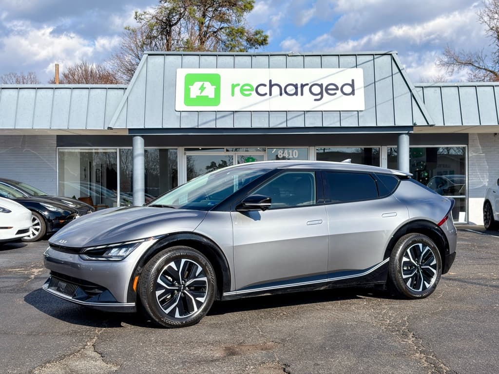 2022 Kia EV6 Wind's photo