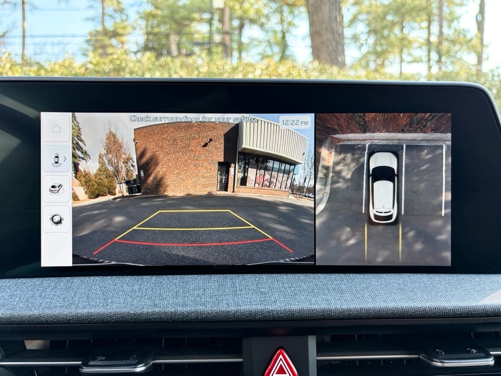 2022 Kia EV6 view 14