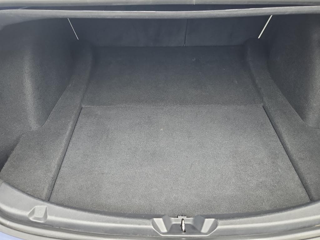 2018 Tesla Model 3 view 18