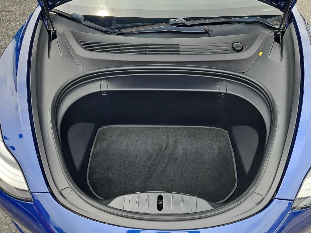 2018 Tesla Model 3 view 19