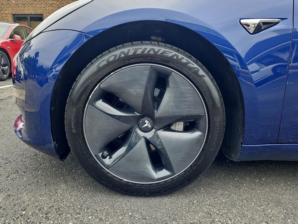 2018 Tesla Model 3 view 22