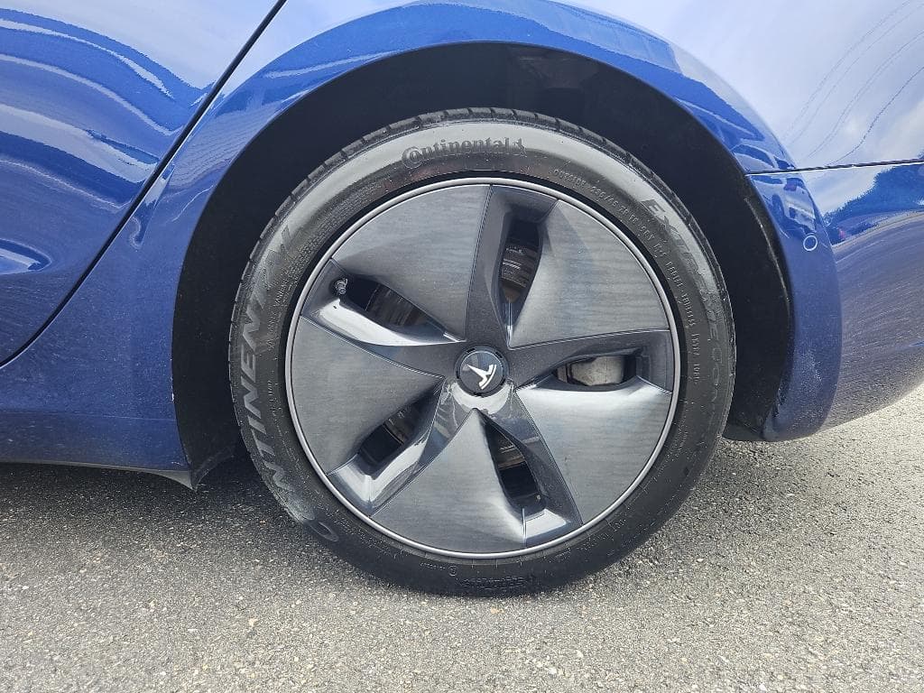 2018 Tesla Model 3 view 24