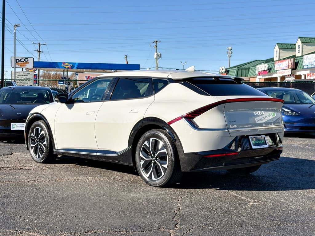 2022 Kia EV6 view 2
