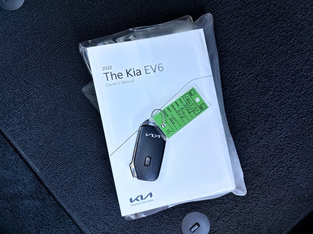 2022 Kia EV6 view 23