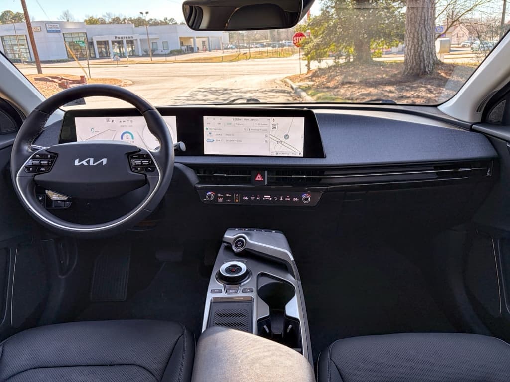 2022 Kia EV6 view 17