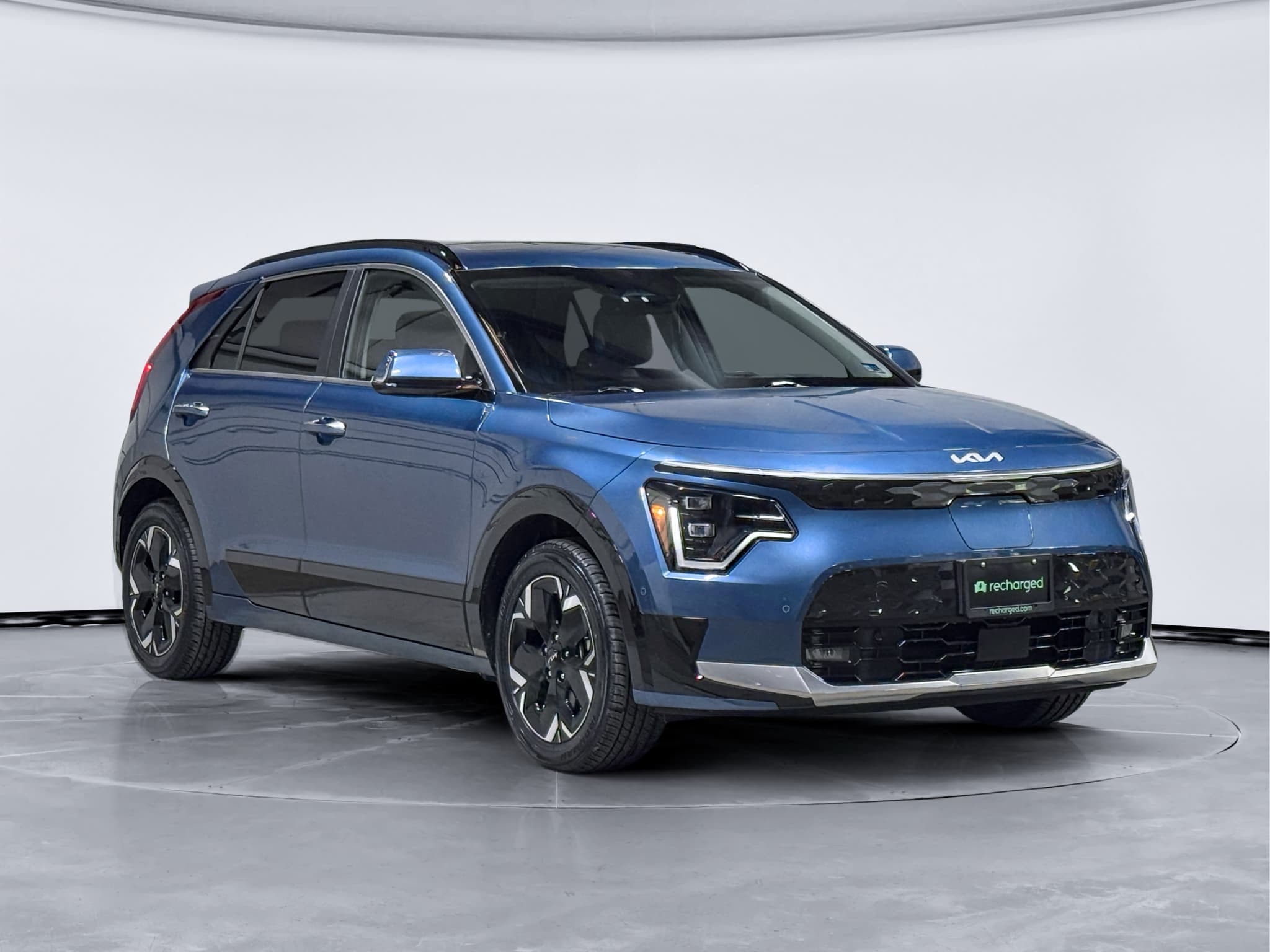 2024 Kia Niro EV view 4