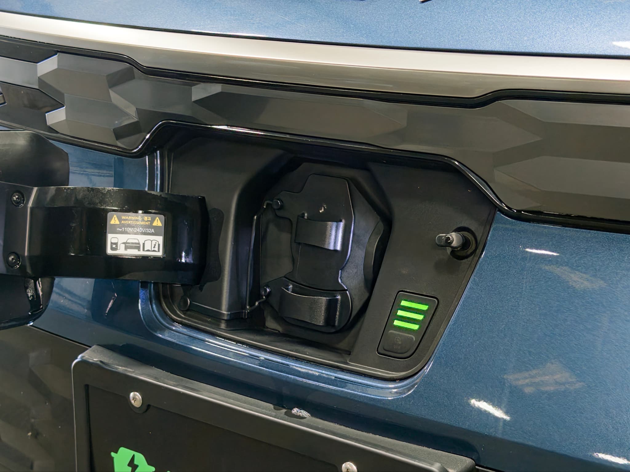 2024 Kia Niro EV view 5
