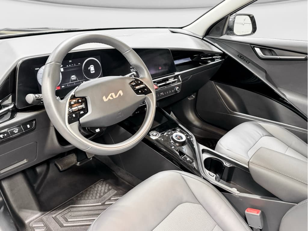 2024 Kia Niro EV view 17