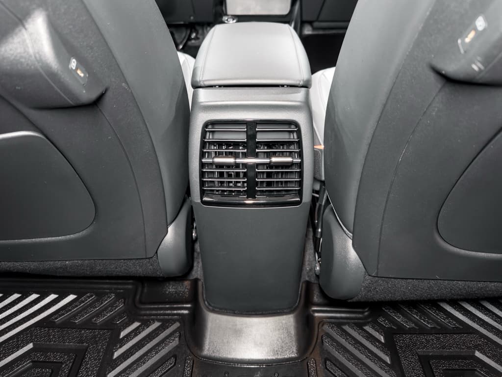 2024 Kia Niro EV view 20