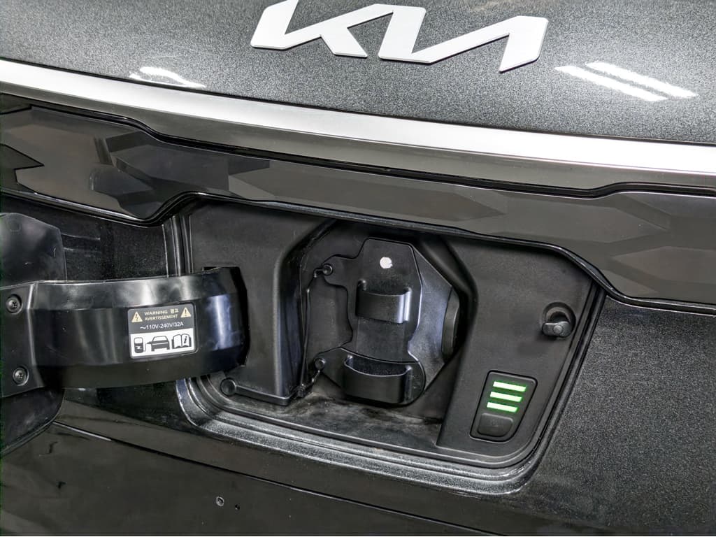 2024 Kia Niro EV view 5
